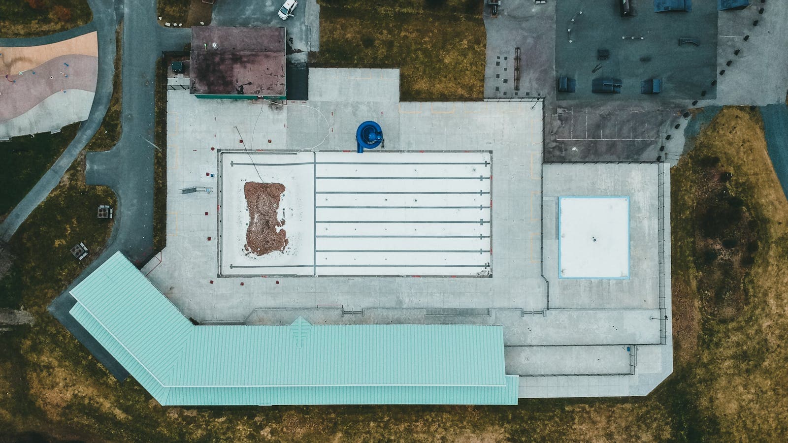 Flat Roofs: What Commercial Property Owners Need to Know