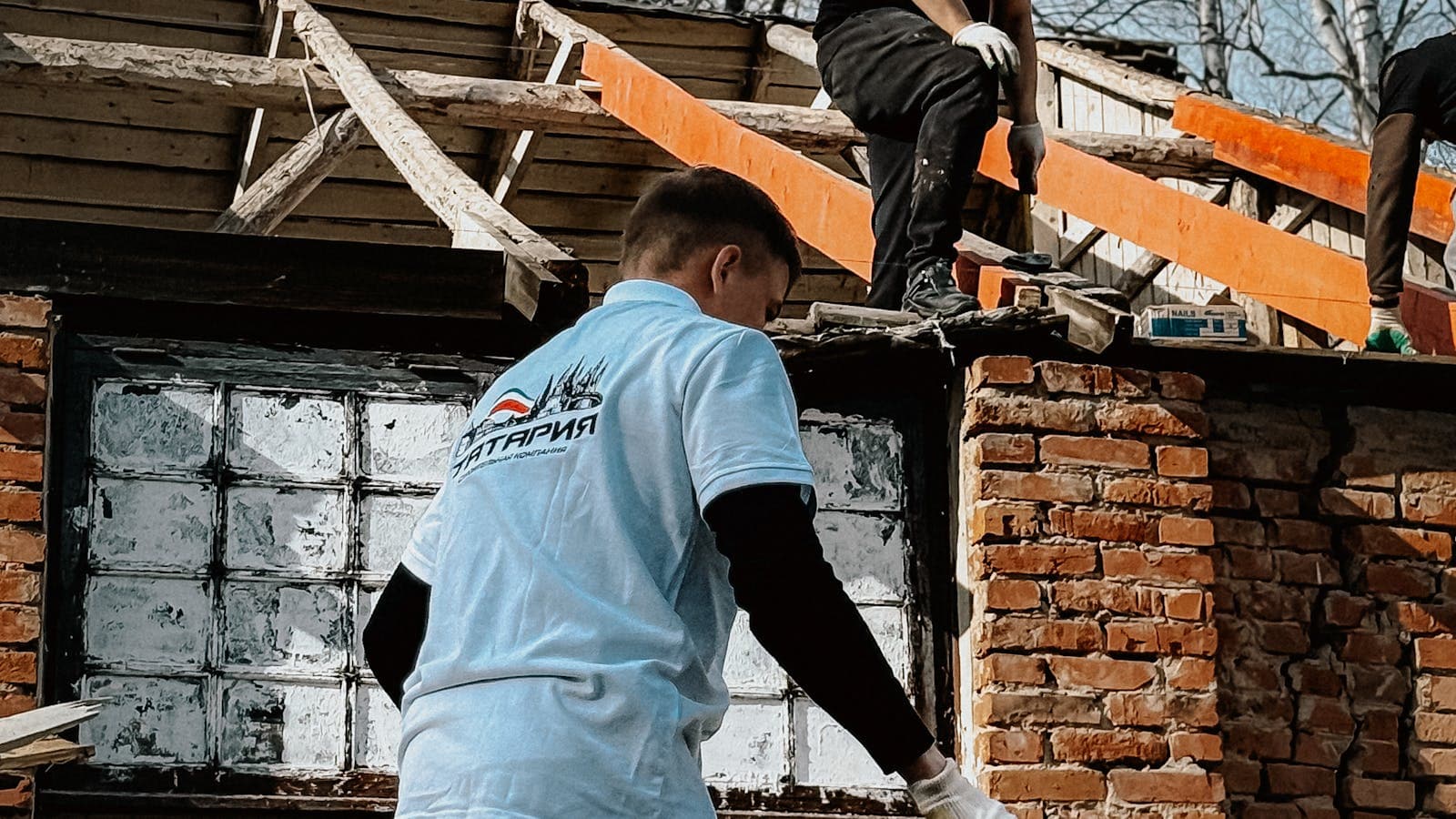 Brencam crew at work on a residential roof